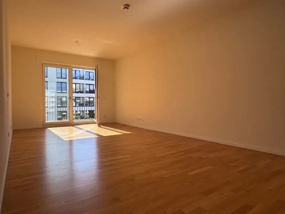 Helle und freundliche 3-Zimmerwohnung mit Balkon, Loggia und Einbauküche