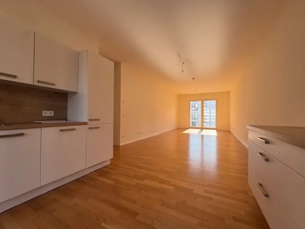 Helle und freundliche 3-Zimmerwohnung mit Balkon, Loggia und Einbauküche