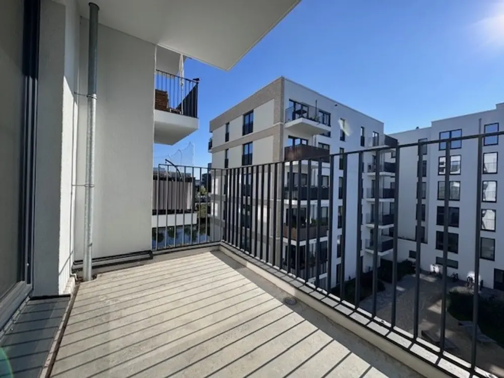 Helle und freundliche 3-Zimmerwohnung mit Balkon, Loggia und Einbauküche