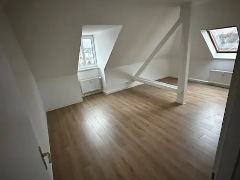 3-Zimmer-Wohnung im Dachgeschoss in ruhiger Lage von Leipzig