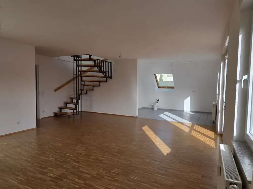 4 Zimmer Wohnung auf 2 Etagen in Solingen-Wald