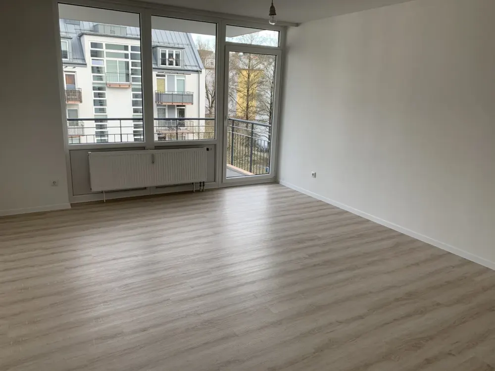 Helle und moderne Wohnung in guter Lage