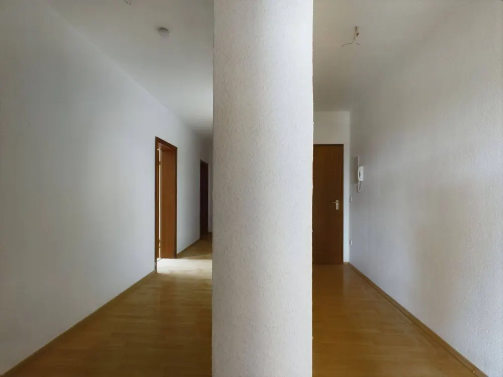 4,5-Raum-Wohnung mit 2 Bädern im 1. OG