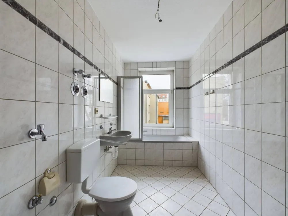 4,5-Raum-Wohnung mit 2 Bädern im 1. OG