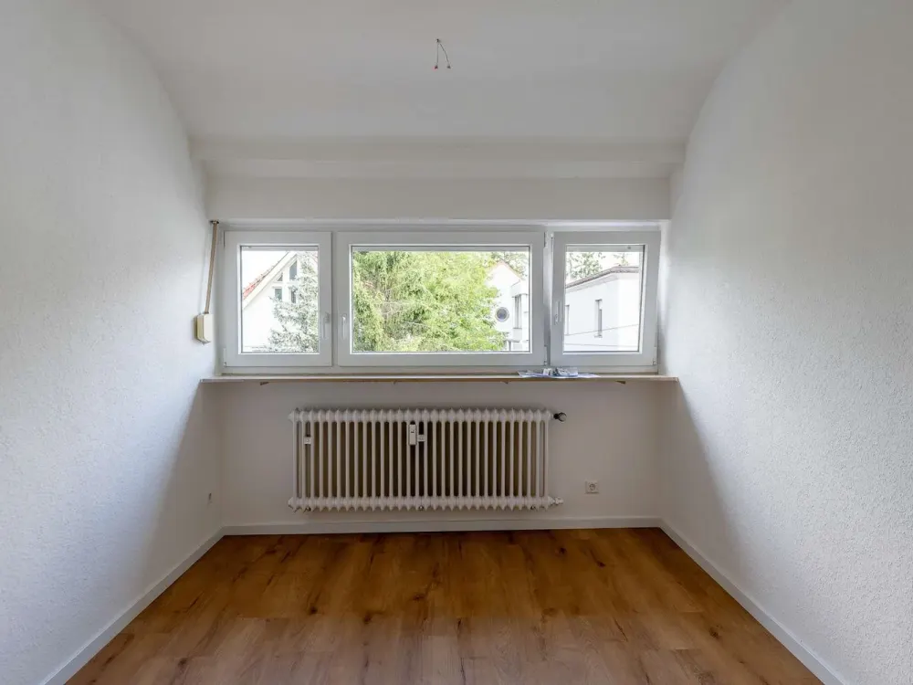 Modernized 3.5-Room Apartment in the Center of S-Möhringen