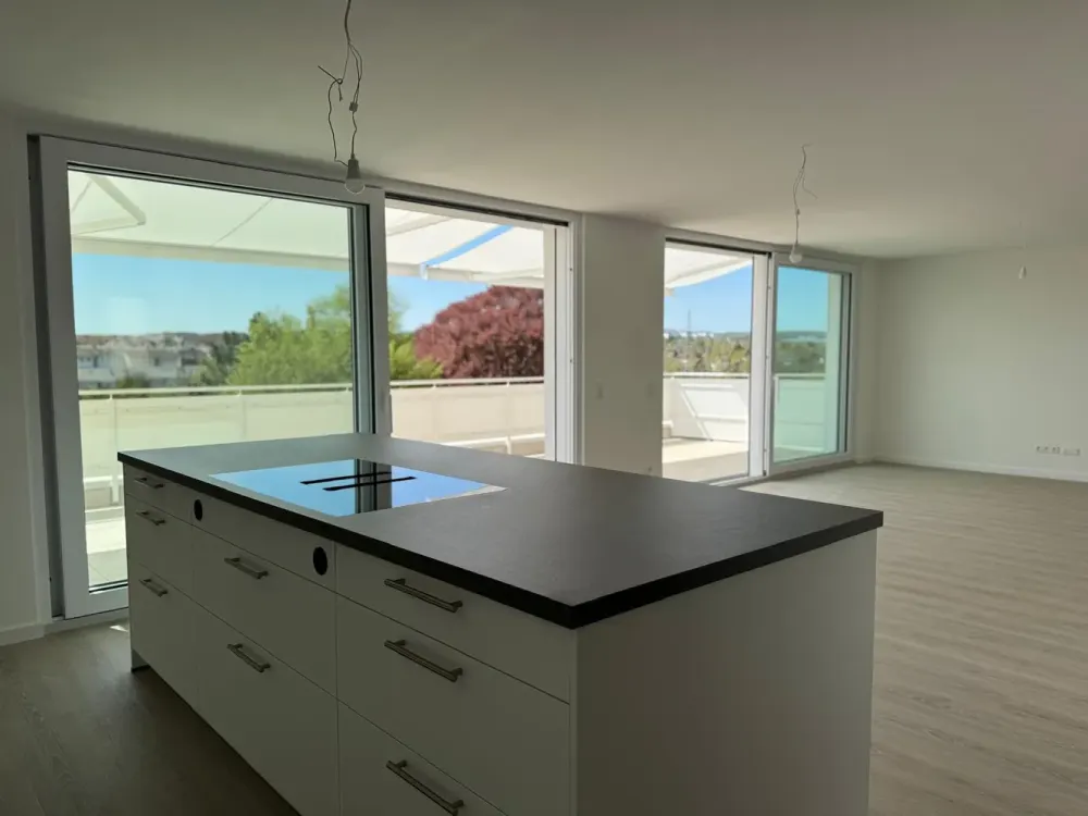 Completely Renovated 3-Room Penthouse Apartment with a View in Plieningen