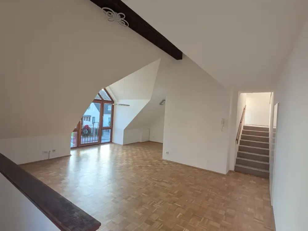 Helle 3-Zimmer Maisonette-Wohnung im 1. und 2. OG in Düsseldorf-Unterrath mit eigenem Eingang.
