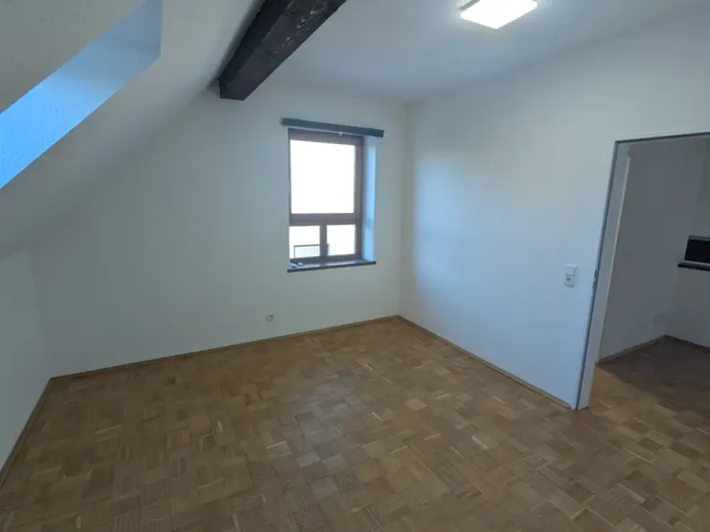 Helle 3-Zimmer Maisonette-Wohnung im 1. und 2. OG in Düsseldorf-Unterrath mit eigenem Eingang.
