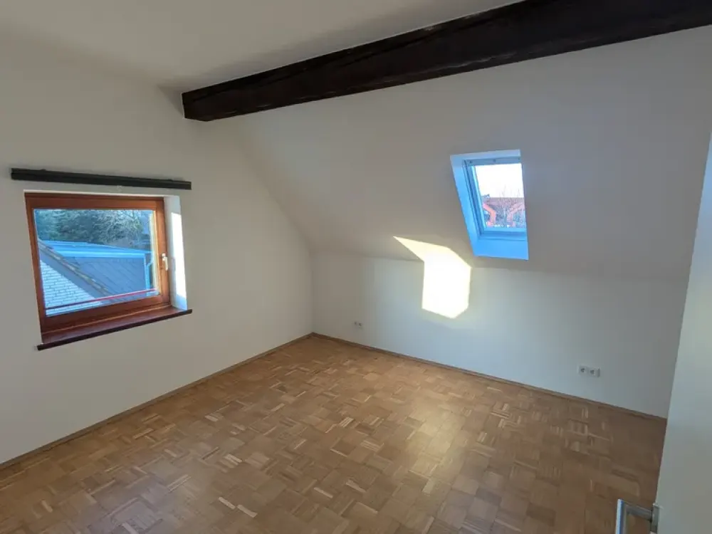 Helle 3-Zimmer Maisonette-Wohnung im 1. und 2. OG in Düsseldorf-Unterrath mit eigenem Eingang.