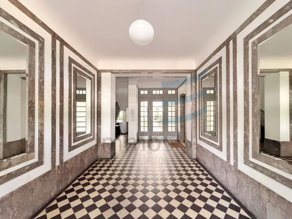 Dachgeschoss-Loft mit Panoramaglasdach in der Zillestraße