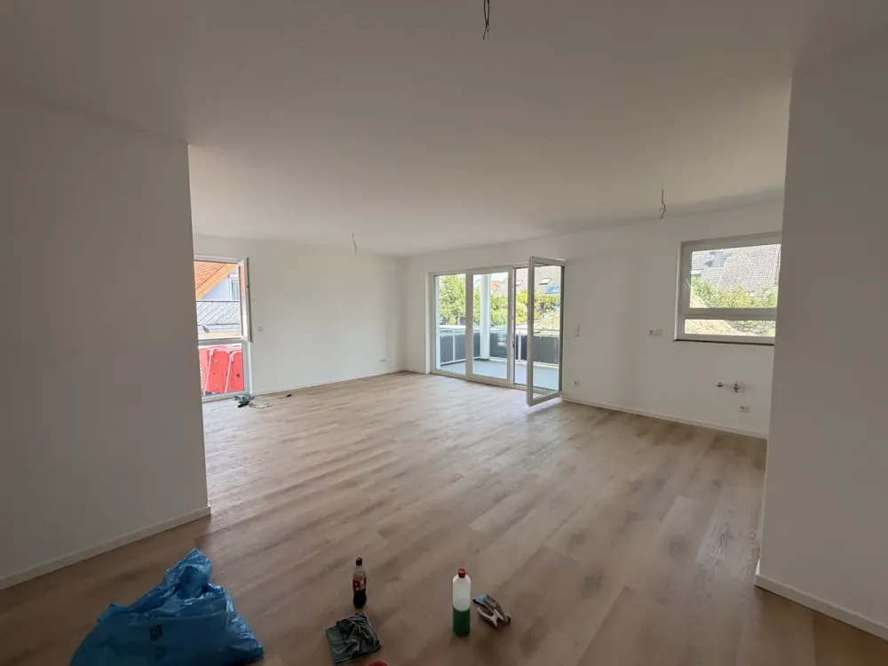 Schön geschnittene 3-Zimmer Neubauwohnung mit Balkon