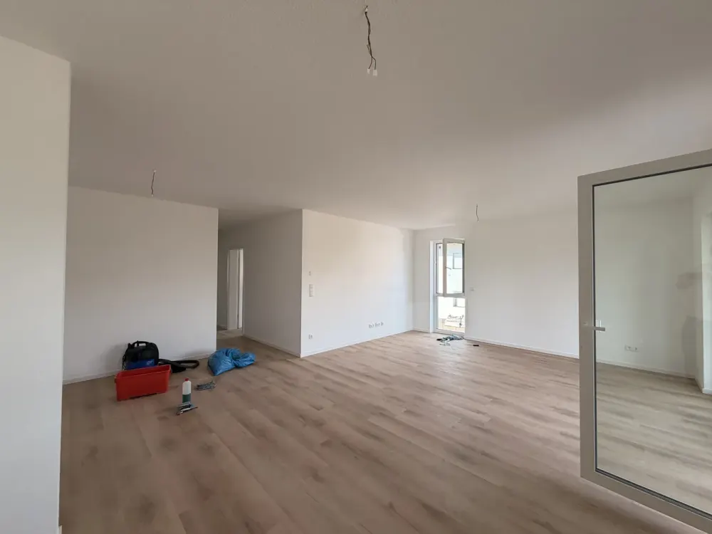 Schön geschnittene 3-Zimmer Neubauwohnung mit Balkon