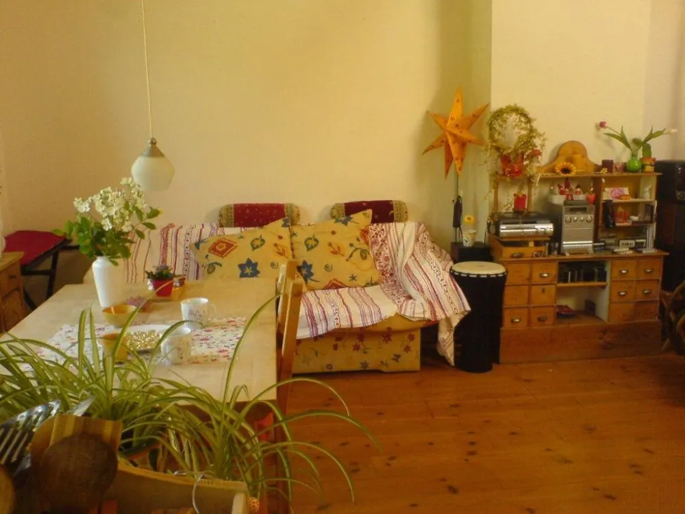 TAUSCH Biete 4Z 1630warm im Grünen Suche Altbau 2,5 Z max750 warm
