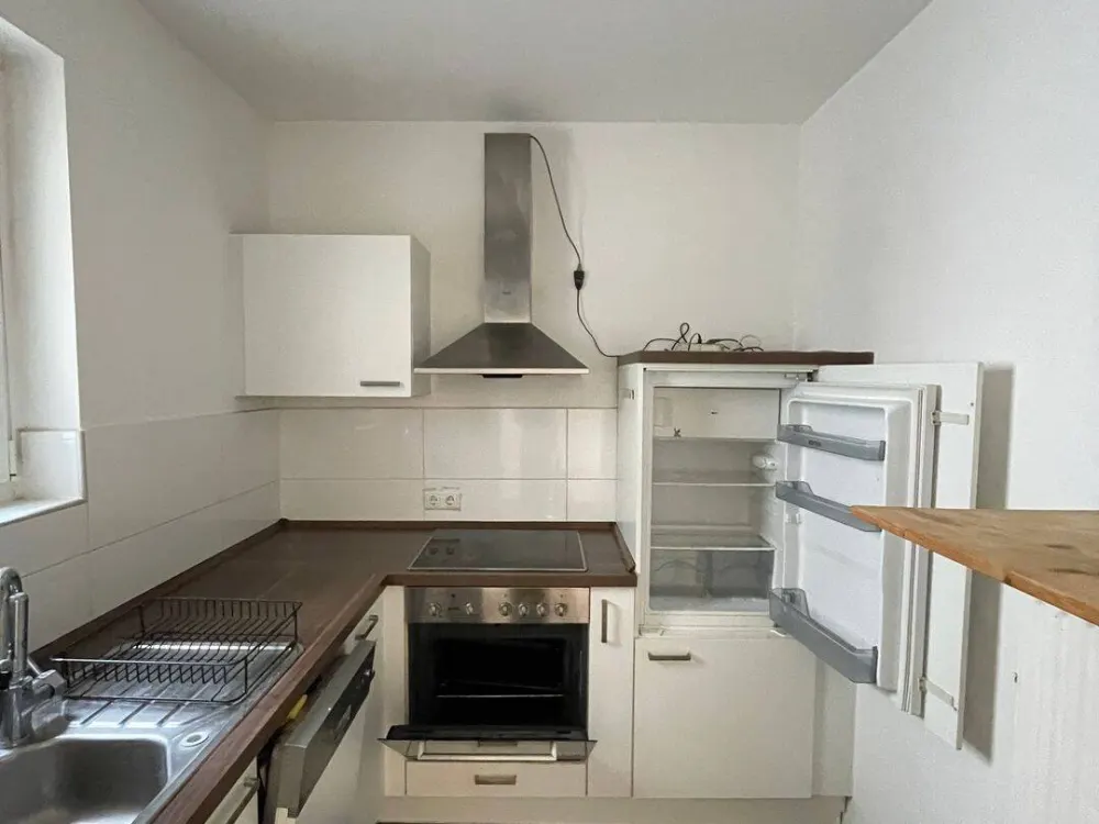1 Monat Mietfrei ! Kompaktes 2-Zimmer-Terrassenapartment im 3. Stock in Frankfurt am Main - Albusstraße
