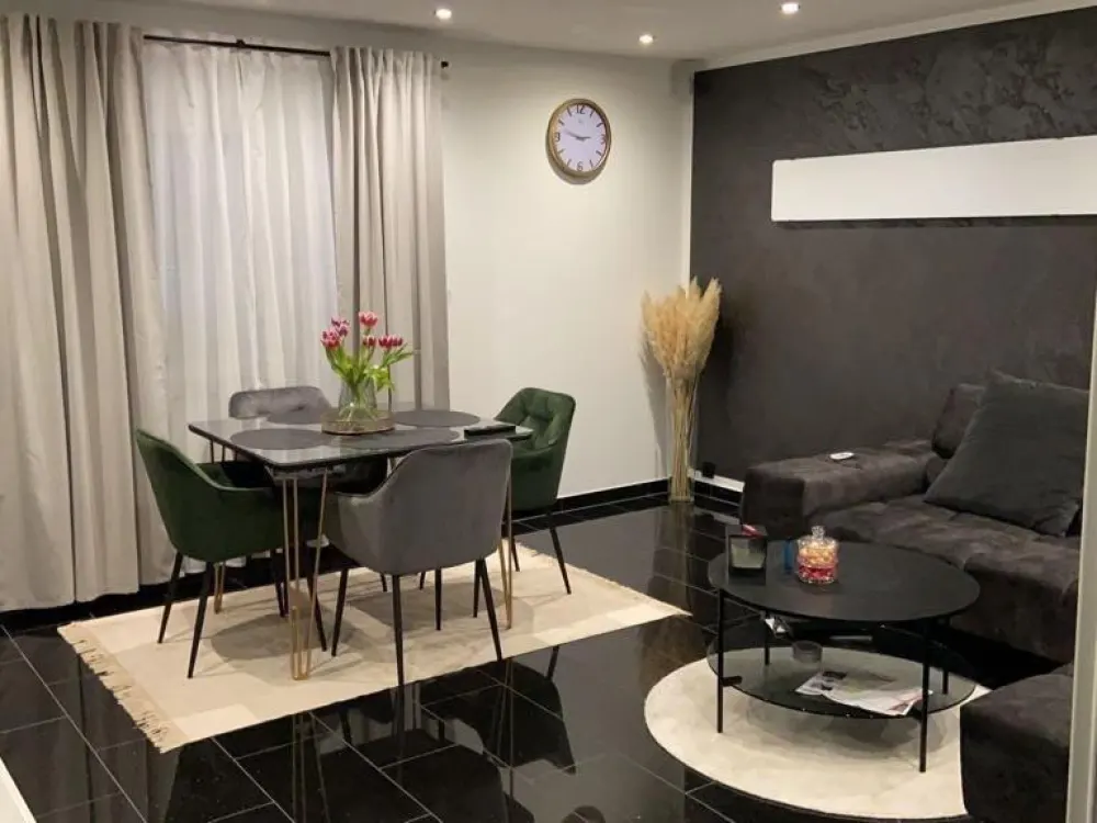 Moderne 2 Zimmer Wohnung - Zentral - Mit Stellplatz