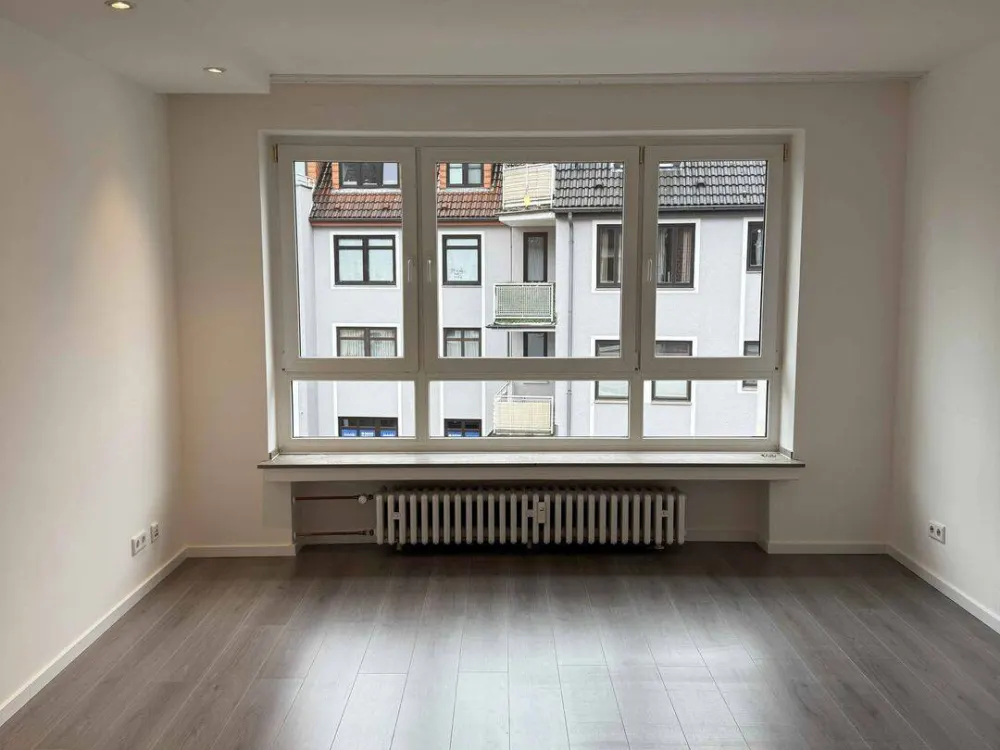 Frisch renovierte 3-Zimmer-Wohnung (ca. 69 m²) mit großem Balkon