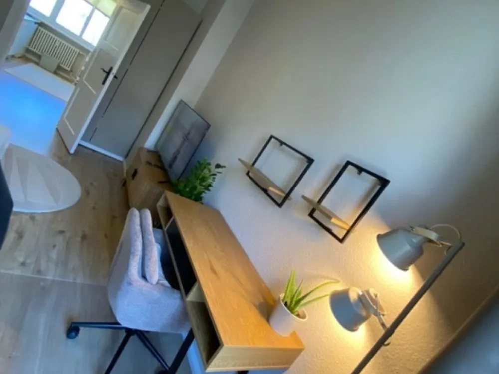 NEWLY RENOVATED NEW FURNITURE 100% ALL-INCLUSIVE ( NO EXTRA FEES)