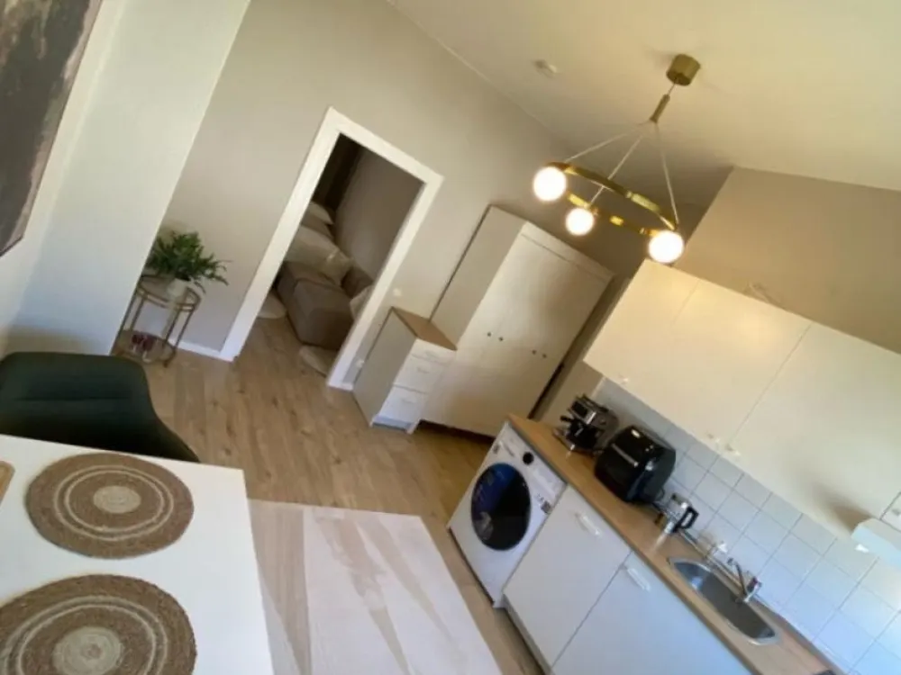 NEWLY RENOVATED NEW FURNITURE 100% ALL-INCLUSIVE ( NO EXTRA FEES)