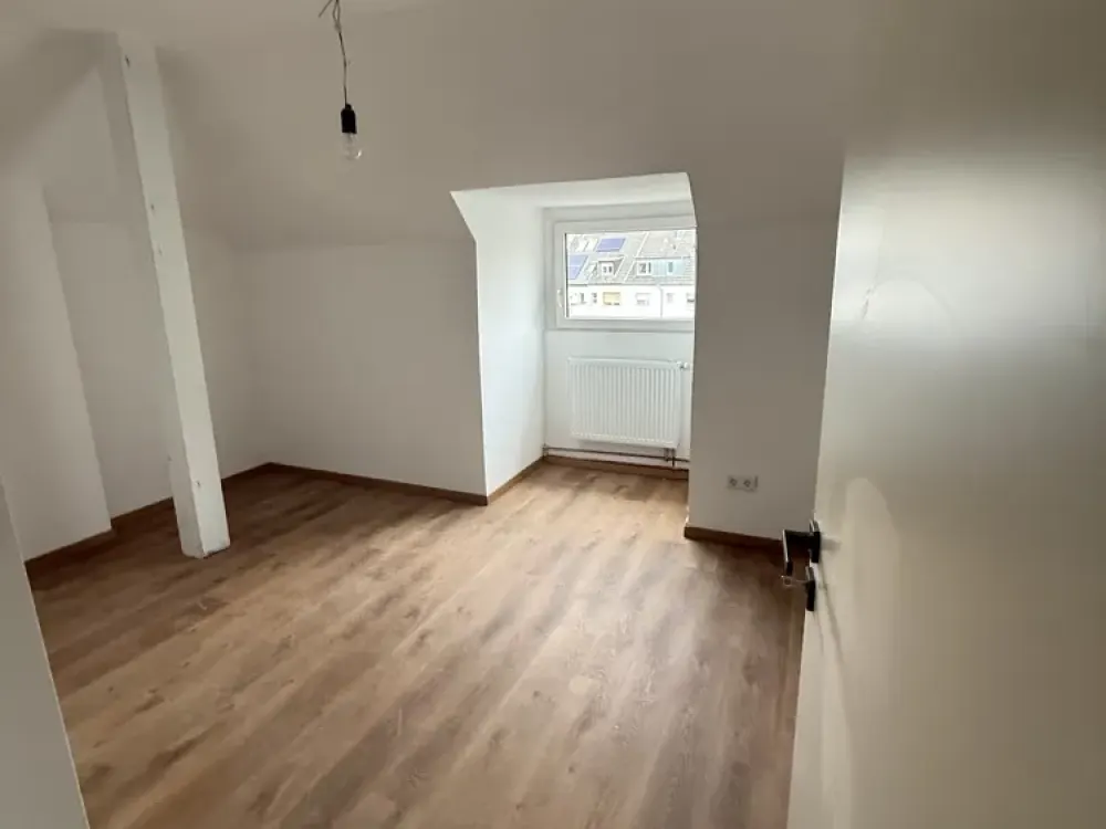 Living with Character: First Occupancy After Renovation in Dortmund WGs, Families, Students