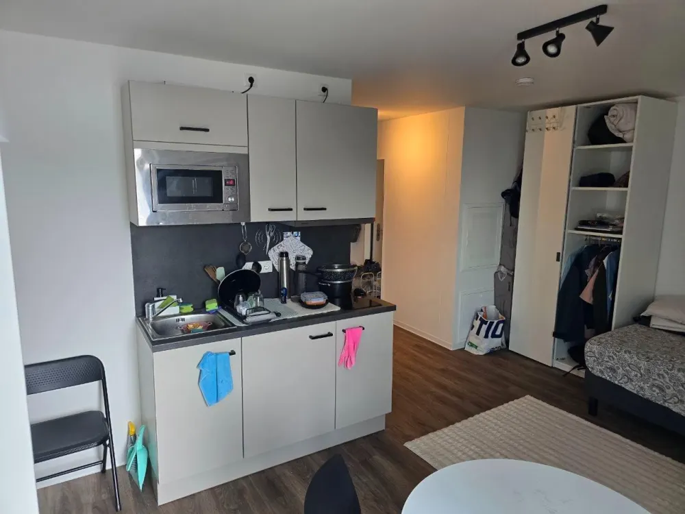 Modernes möbliertes Studio im Neubau, inkl. Internet & Nebenkost