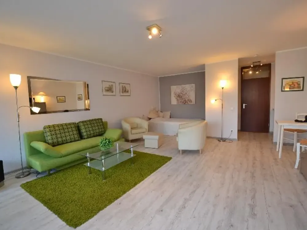 Near Düsseldorf: Fully Furnished Apartment - Pool and Sauna in the Building - Erkrath-Unterfeldhaus