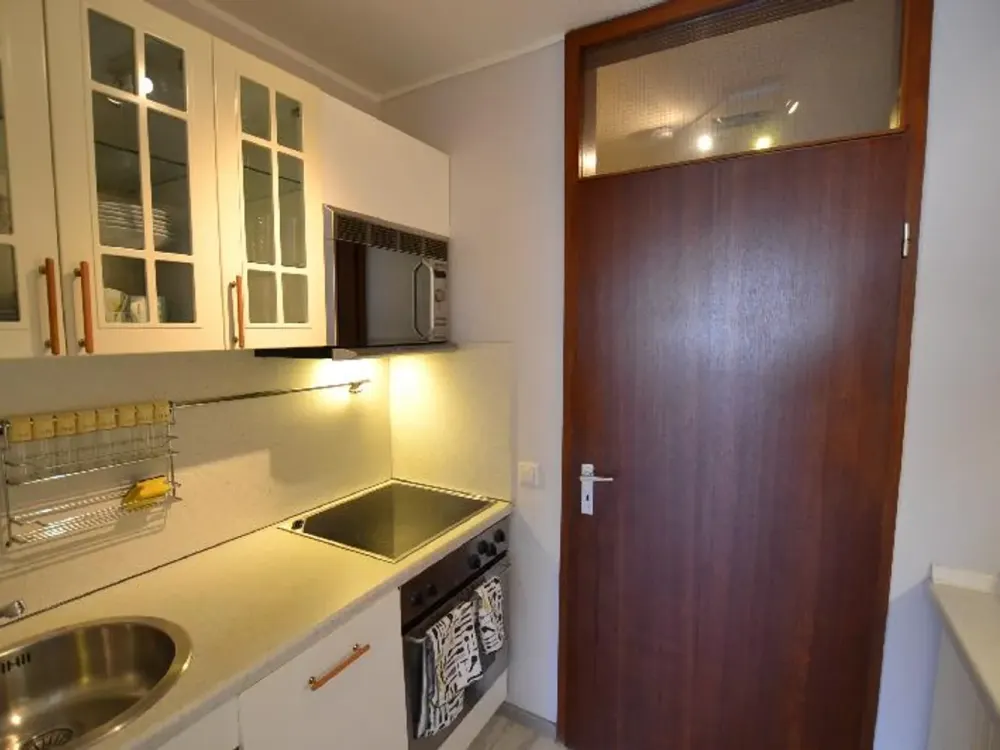 Near Düsseldorf: Fully Furnished Apartment - Pool and Sauna in the Building - Erkrath-Unterfeldhaus