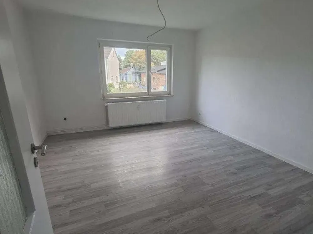 Iserlohn OT-Iserlohnerheide. Sanierte, helle 3 ZKB Wohnung ohne Balkon mit Badewanne