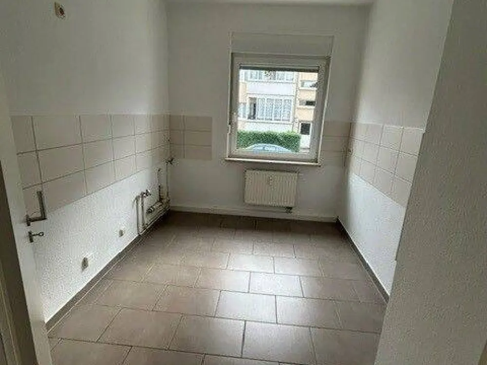 Frisch renovierte 3 raum Wohnung mit Balkon sucht neue Mieter
