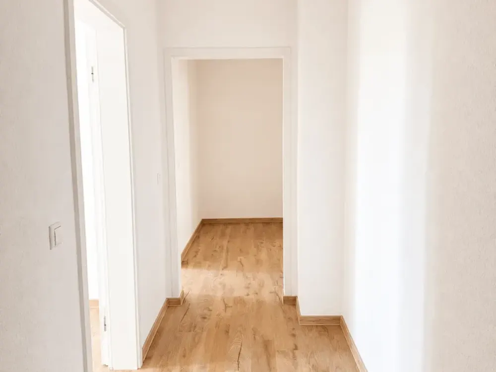 2-Room Apartment Suitable for Shared Living with Balcony, Furnished