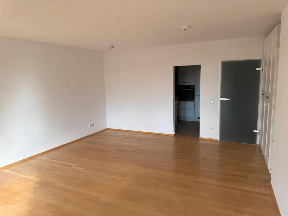 3,5-Zi.-Wohnung München-Laim teilmöbliert zu vermieten