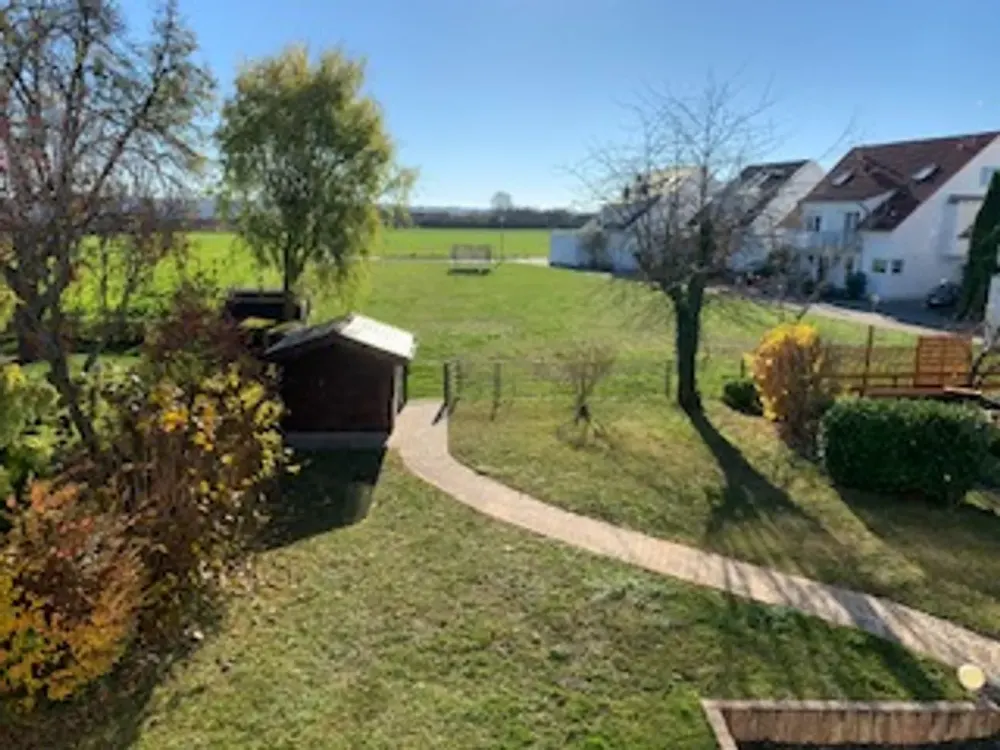 Exklusive 3-Zimmer-Wohnung mit Balkon und Gartenmitbenutzung in Rutesheim