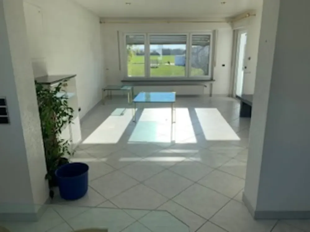Exklusive 3-Zimmer-Wohnung mit Balkon und Gartenmitbenutzung in Rutesheim
