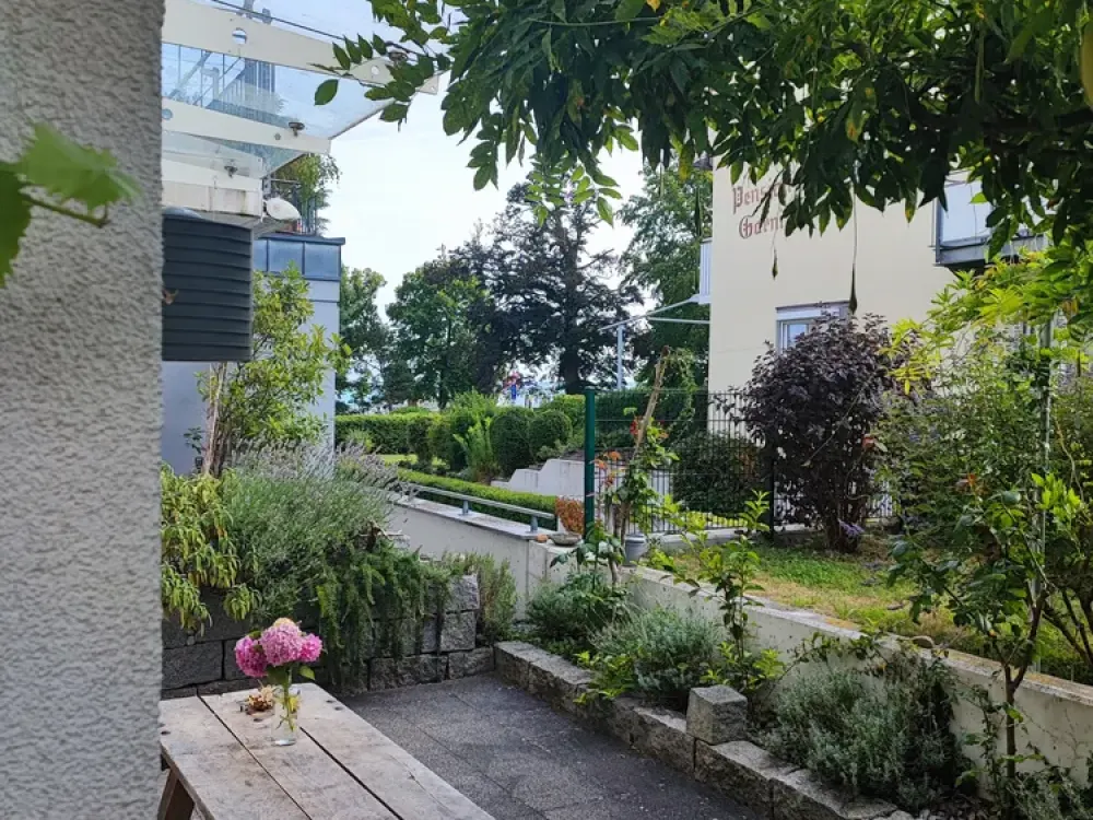 Attractive 3.5-Room Apartment Directly on Lake Constance, Only 30 Meters to the Lake!