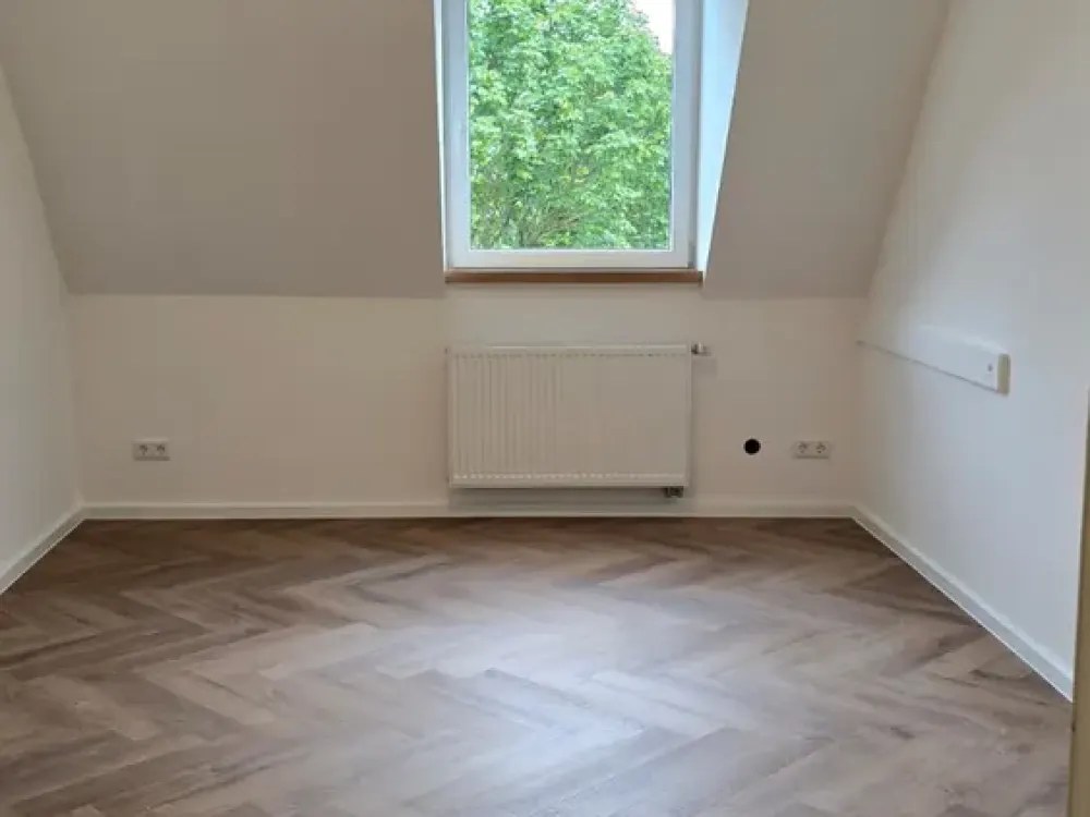 1 Zimmer in einer 5 Zimmer Wohnung in Köln Humboldt