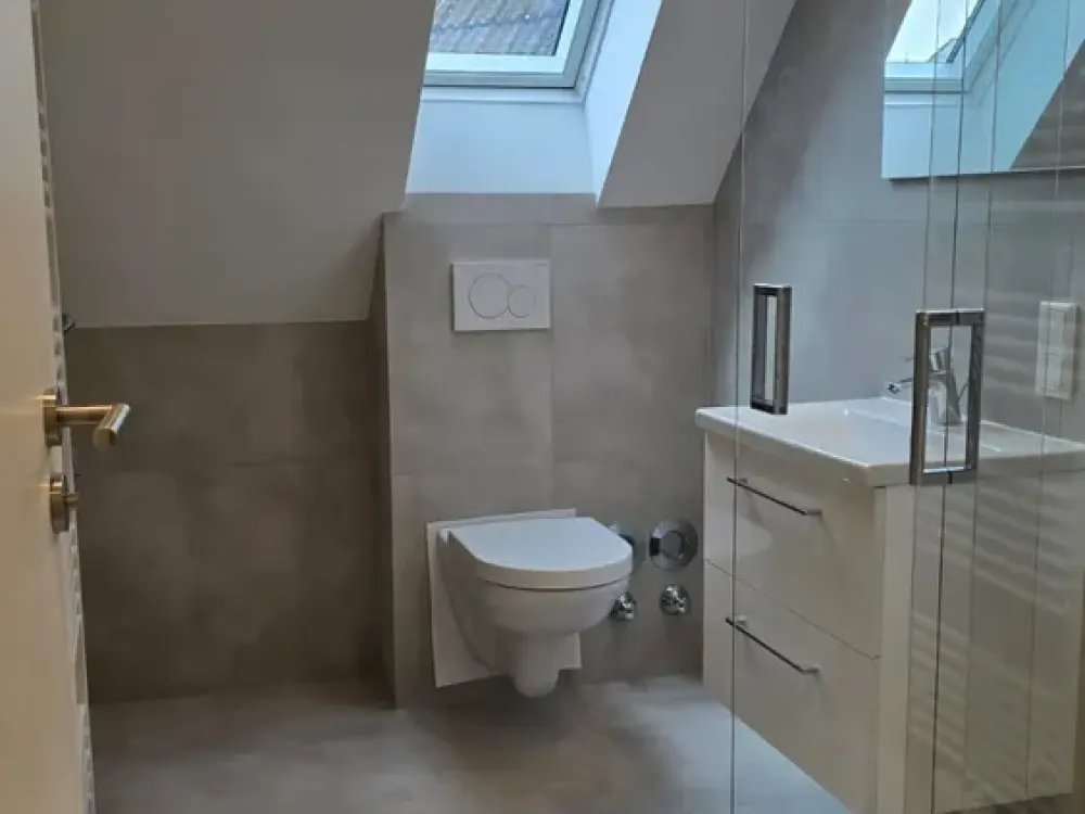 1 Zimmer in einer 5 Zimmer Wohnung in Köln Humboldt