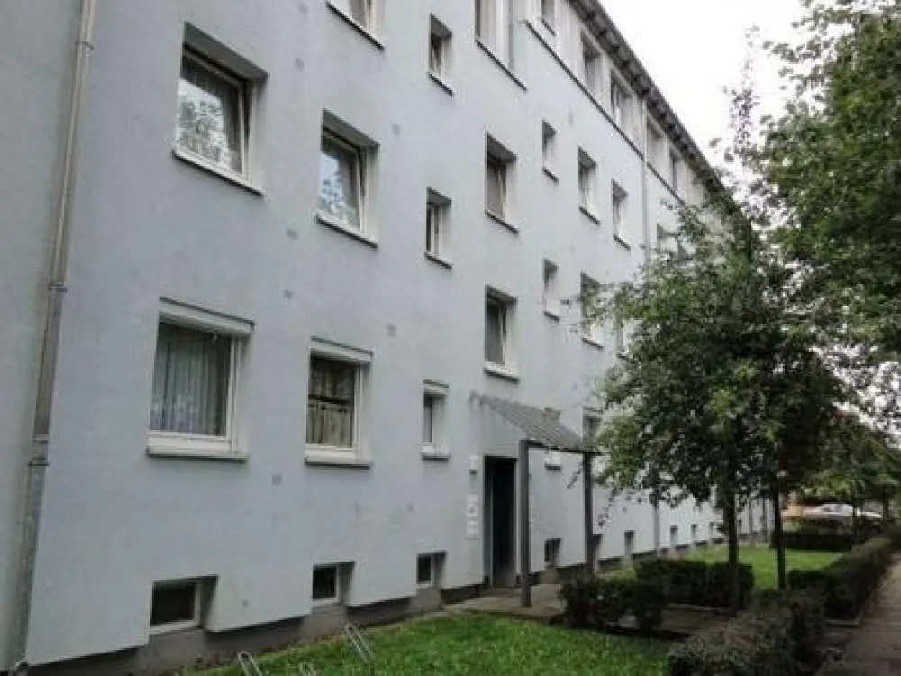 Welcome Home: 2.5-Room Apartment with Balcony