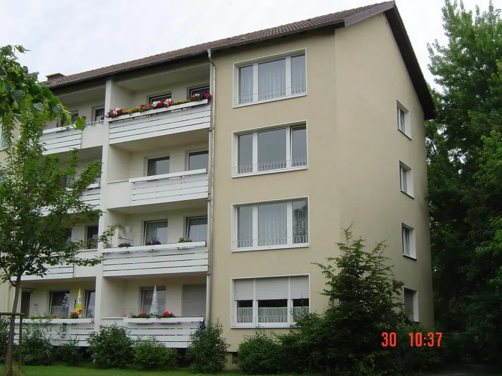 Schloß-Neuhaus 4 Zi/K/B/B/Keller