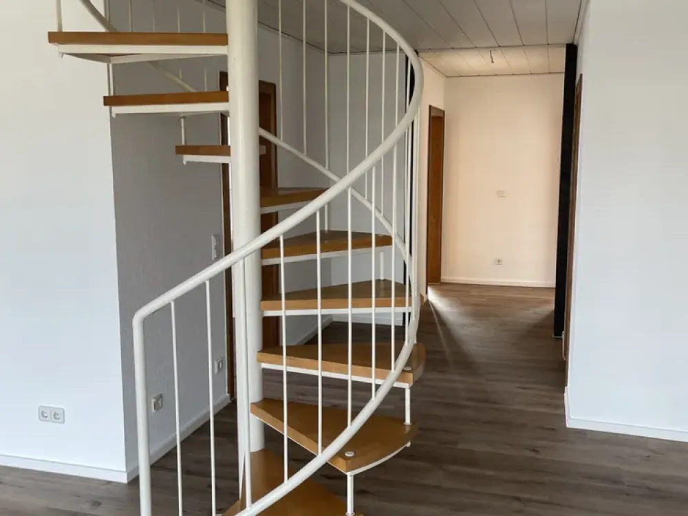 Großzügige 4-Zimmer Maisonette Wohnung mit Balkon in Bergisch Gladbach Paffrath