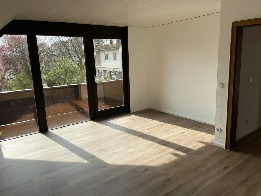 Großzügige 4-Zimmer Maisonette Wohnung mit Balkon in Bergisch Gladbach Paffrath