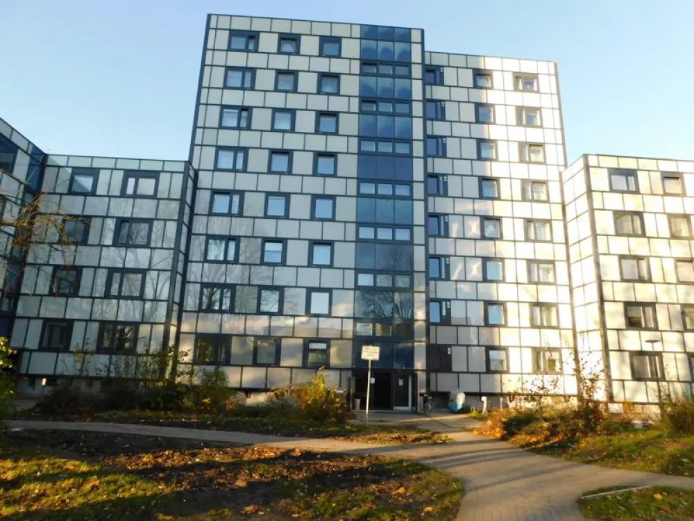 Schöne Wohnung für die kleine Familie ! Frisch modernisiertes Haus!