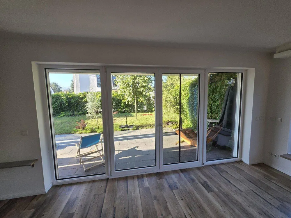 Wohnen mit Hausgefühl: Eigener Garten, große Terrasse & viel Licht