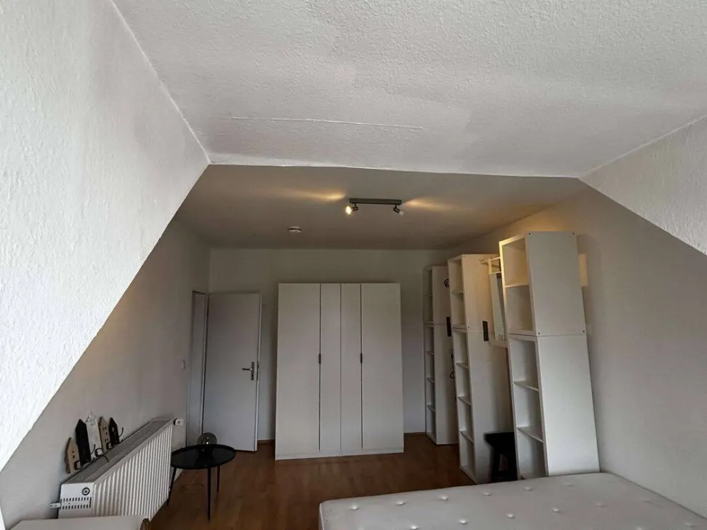FRIEDBERGER LANDSTRASSE WG! 1 Zimmer frei, möbliert