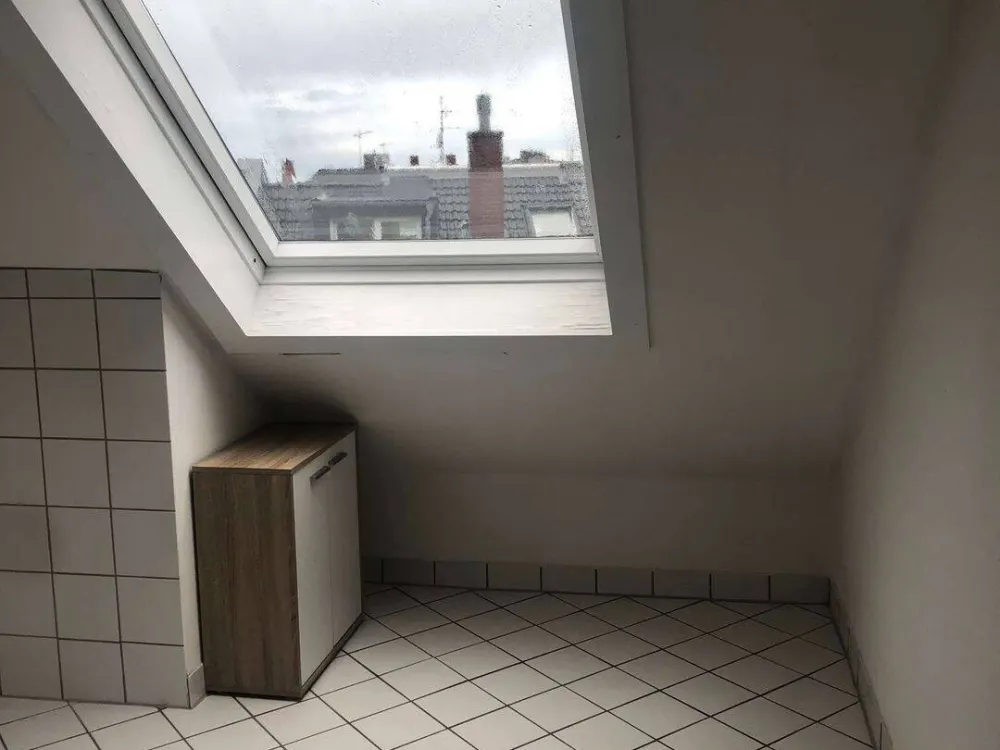 FRIEDBERGER LANDSTRASSE WG! 1 Zimmer frei, möbliert