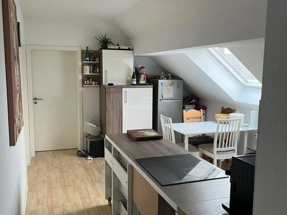 Schöne 4-Zimmer Dachgeschosswohnung in Karlsruhe-Grünwinkel zu vermieten