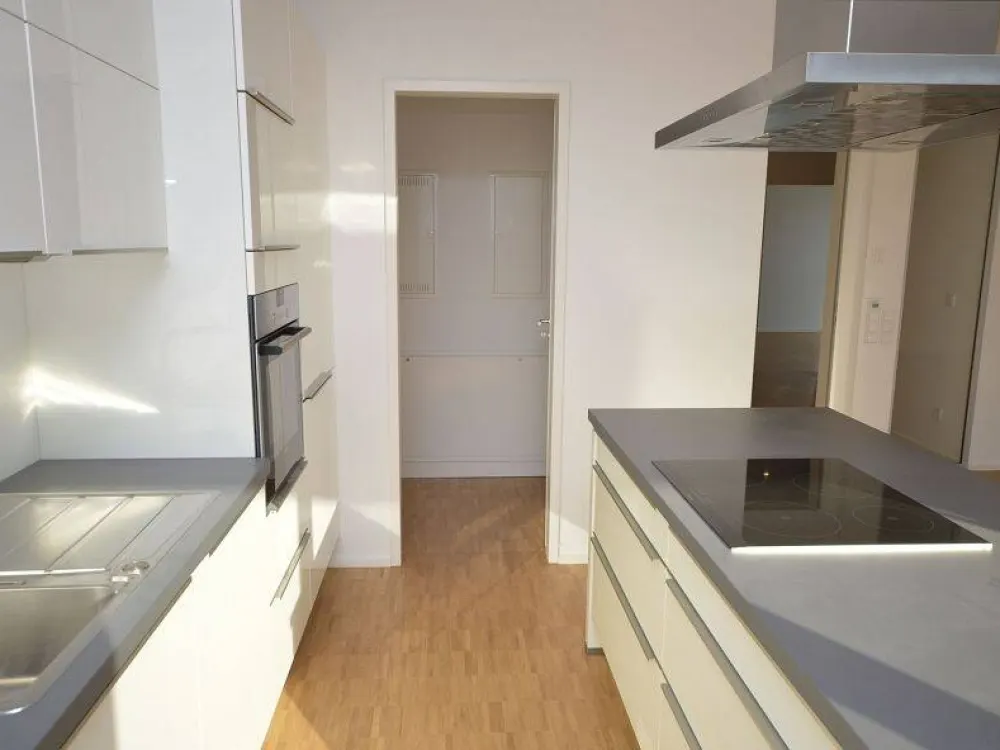 3-Zimmer-Neubauwohnung von 2014 im Hanomagviertel mit gr. Süd-West-Balkon und Aufzug