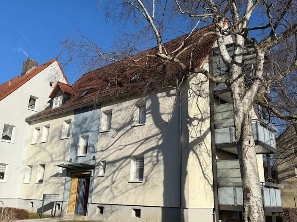 Gemütliche Dachgeschosswohnung mit Dachschräge