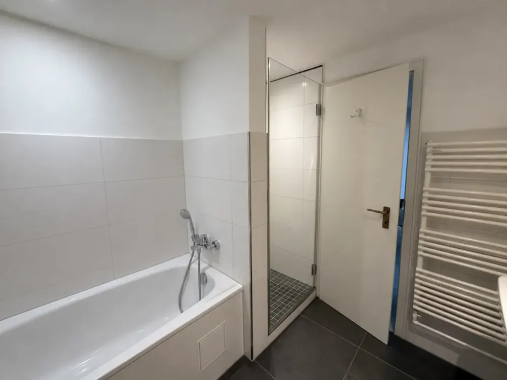 Stilvolle 3-Zimmerwohnung mit großem Sonnenbalkon und modernem Bad in Top-Lage von Krefeld-Cracau