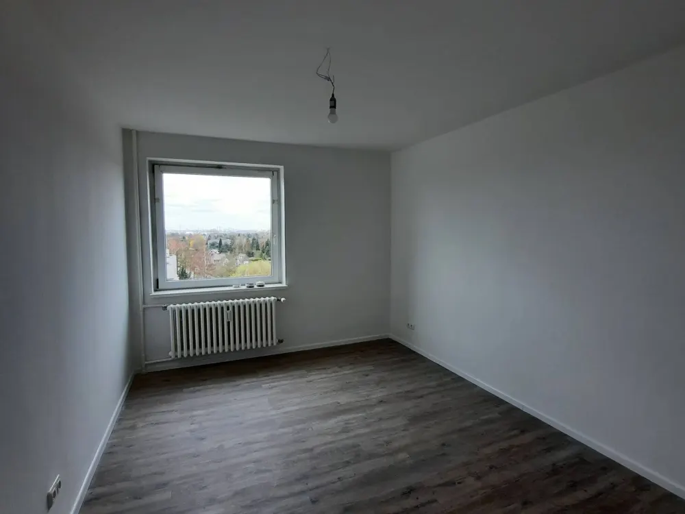 Über den Dächern Schiffbeks: 2-Zimmer-Wohnung mit Balkon