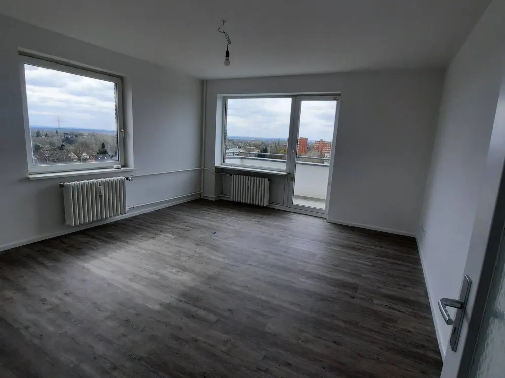 Über den Dächern Schiffbeks: 2-Zimmer-Wohnung mit Balkon