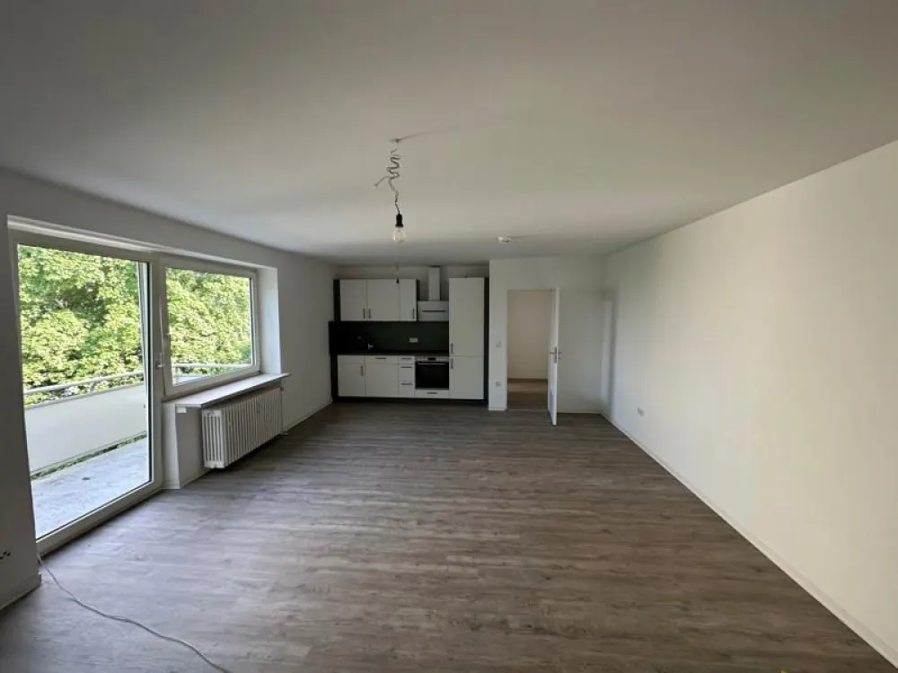 Helle 1-Zimmer-Wohnung mit Balkon